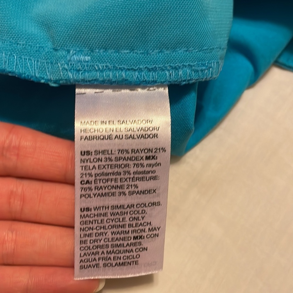 Chicos 2.5 Size 14 sky blue shorts 7” - Picture 11 of 14